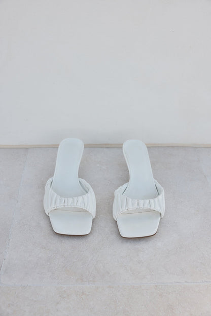 Pilar Heel - White