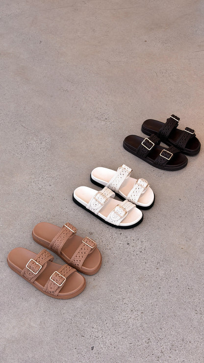 Aprila Slides - Peanut